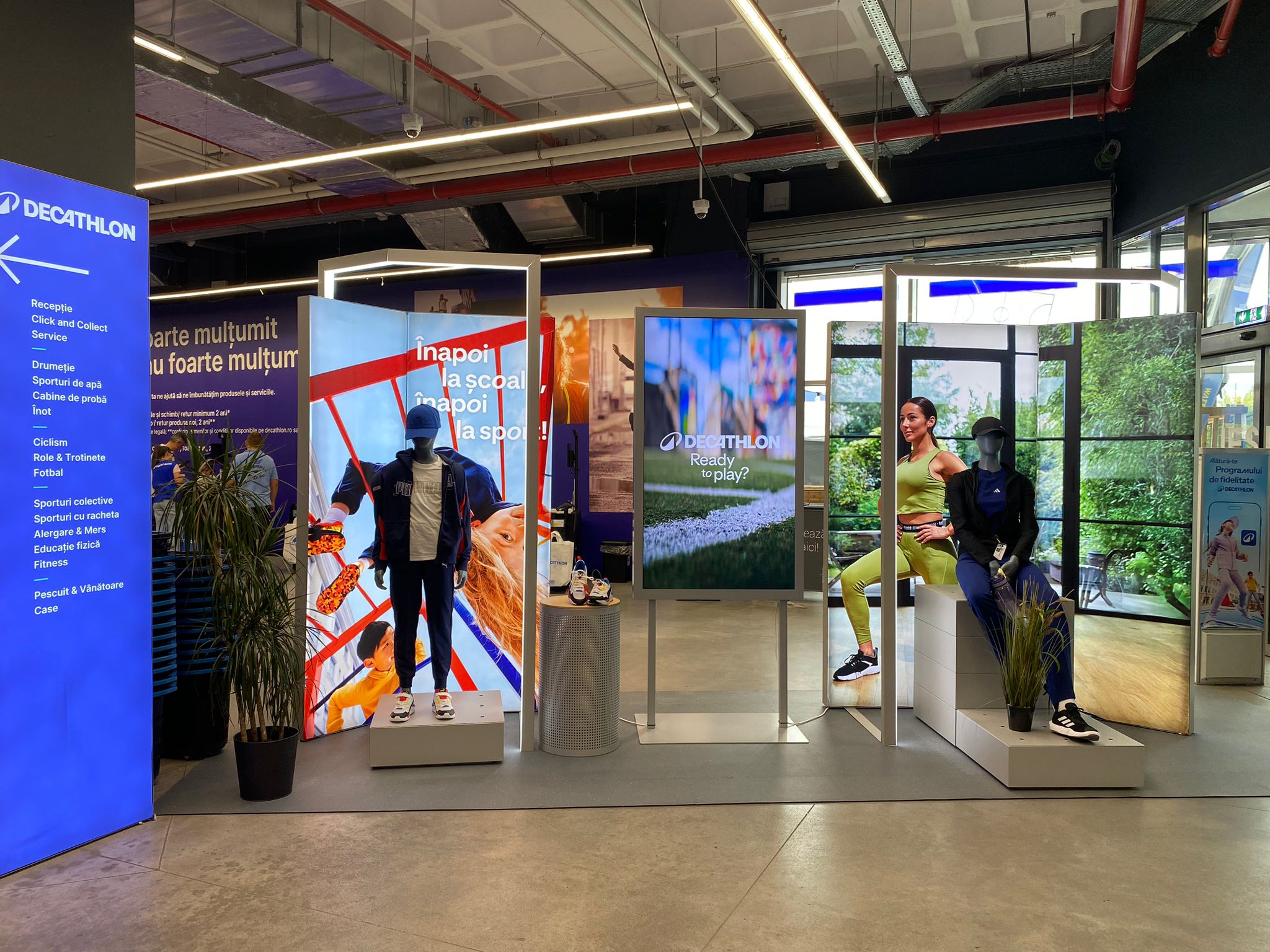 Decathlon:  Părinții arată un interes tot mai mare pentru echipamente de fotbal, înot și baschet destinate copiilor